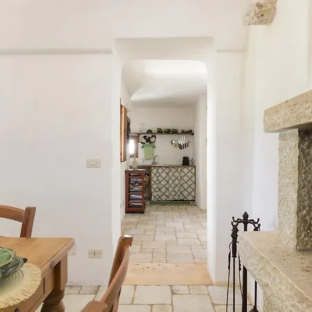 Chalé Trullo Antico In Valle D'itria