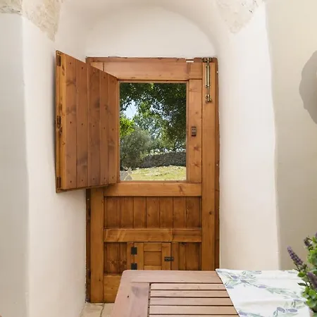 Trullo Antico In Valle D'itria *