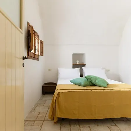 Chalé Trullo Antico In Valle D'itria