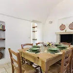 Trullo Antico In Valle D'itria 샬레